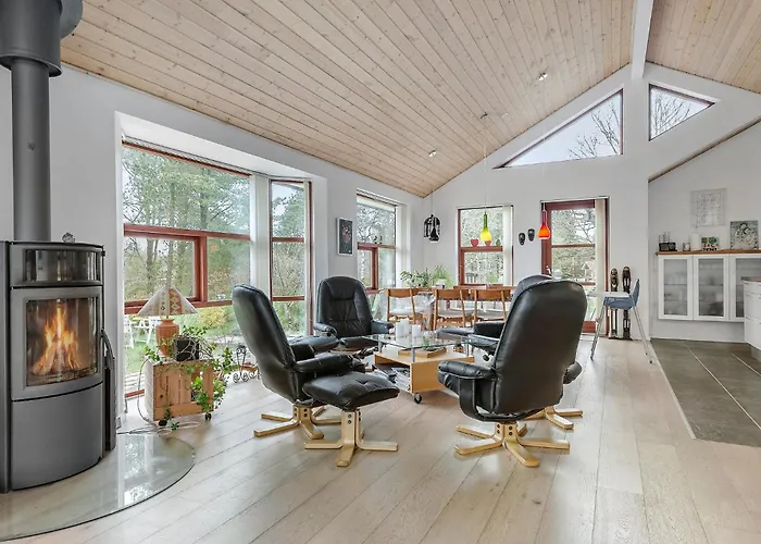 3 Bedroom Cozy In